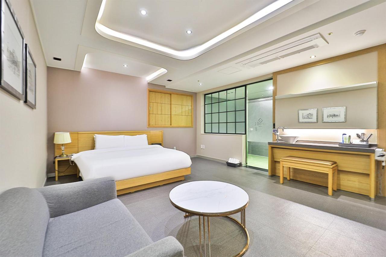 Seomyeon Ib Hotel Busan Exterior foto